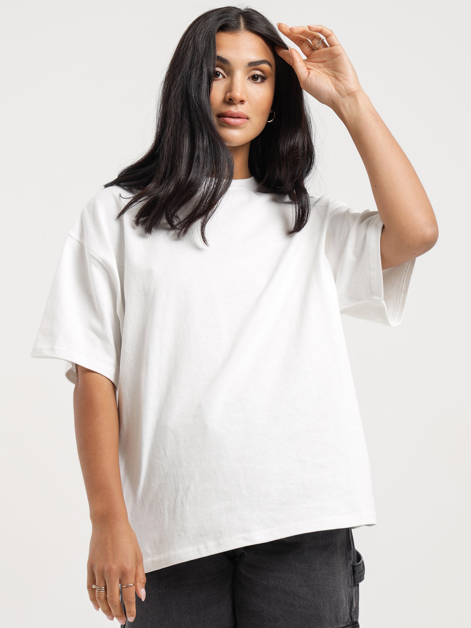 BASIC WHITE OVERSIZED WOMEN T-SHIRT – Bloopers